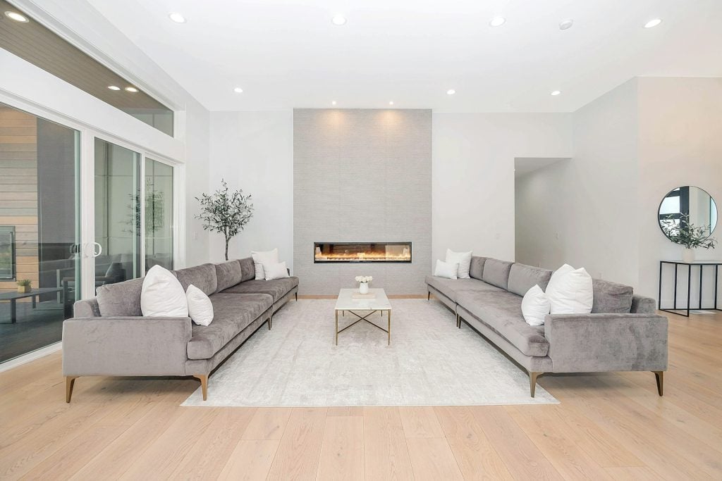 Coordinating Repairs, Staging and Photos for a Sacramento Sale